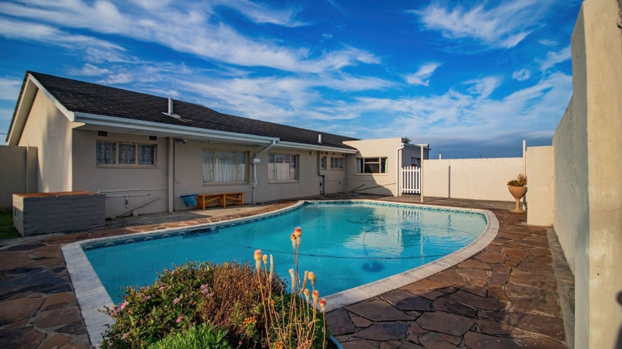 5 Bedroom Property for Sale in Rosedale Park Eastern Cape